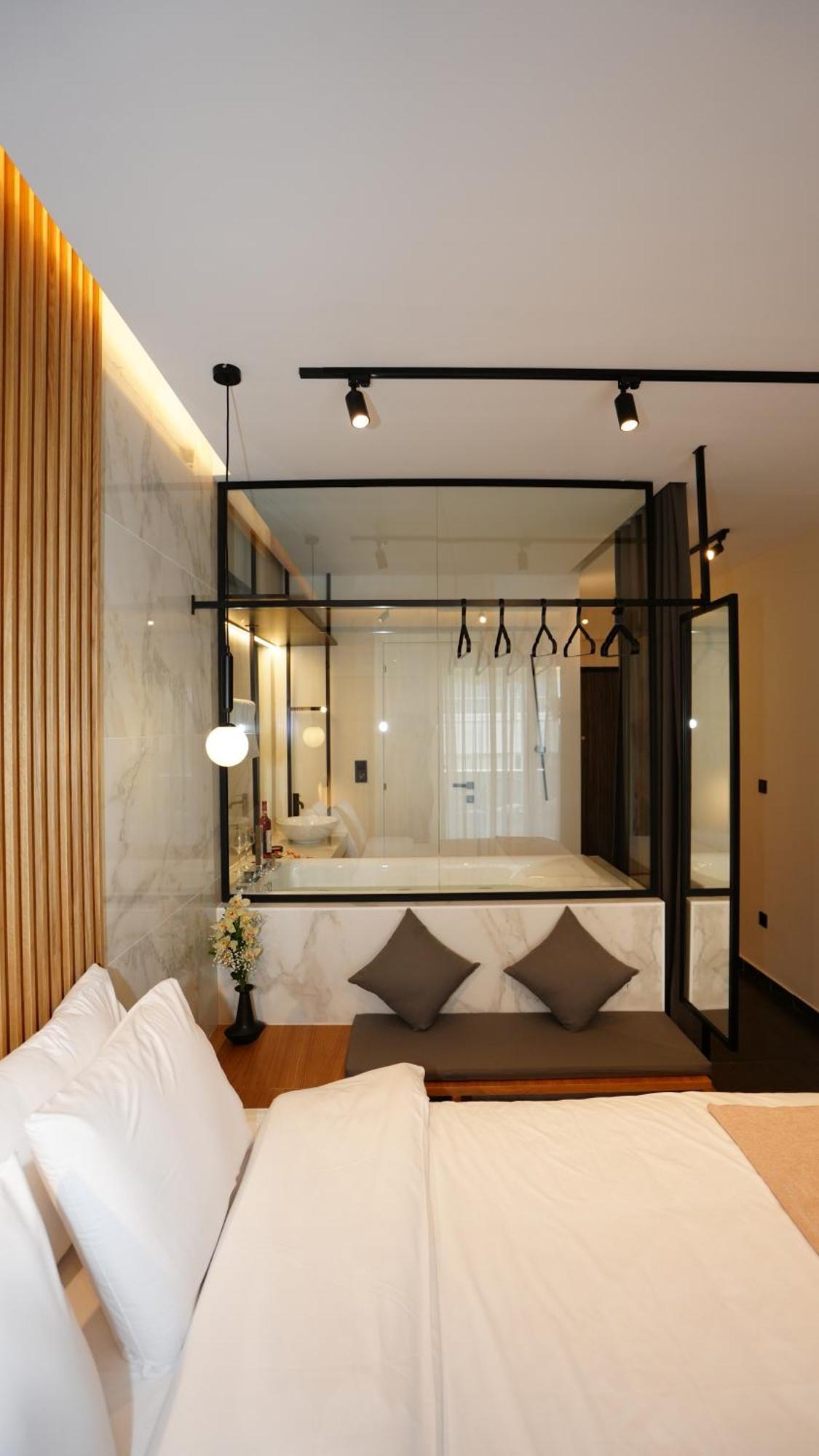 Luxury Suites With Jacuzzi By Sea&Thecity Thessaloniki Exterior foto