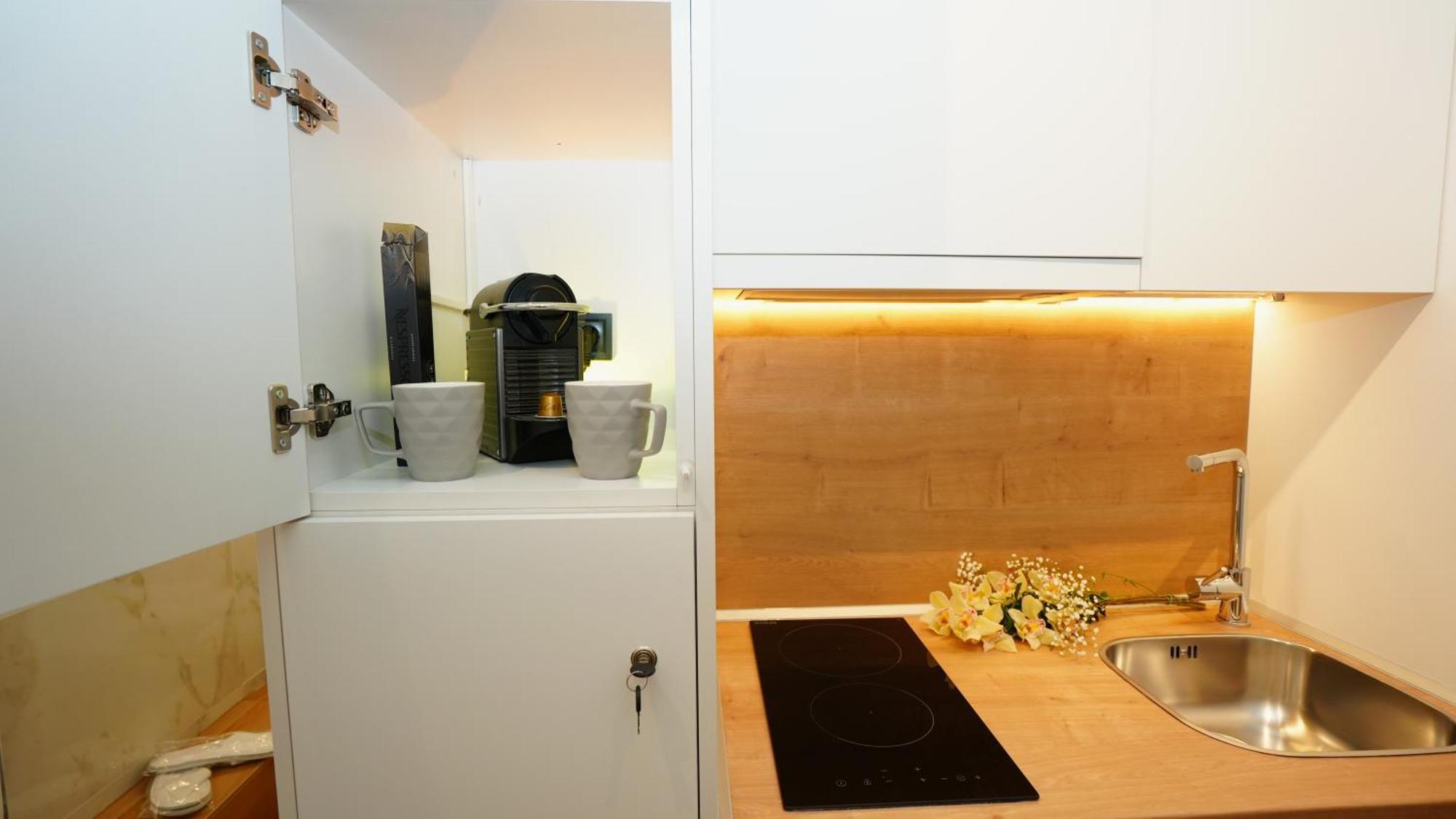 Luxury Suites With Jacuzzi By Sea&Thecity Thessaloniki Exterior foto