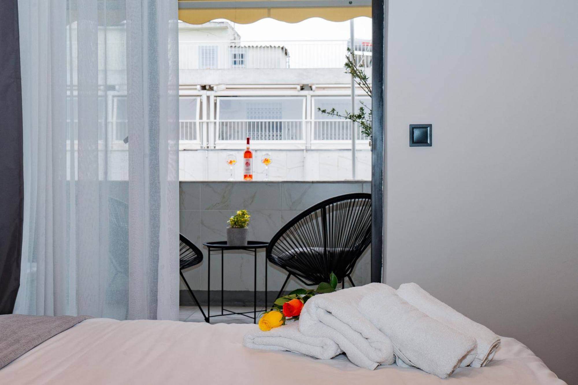 Luxury Suites With Jacuzzi By Sea&Thecity Thessaloniki Exterior foto